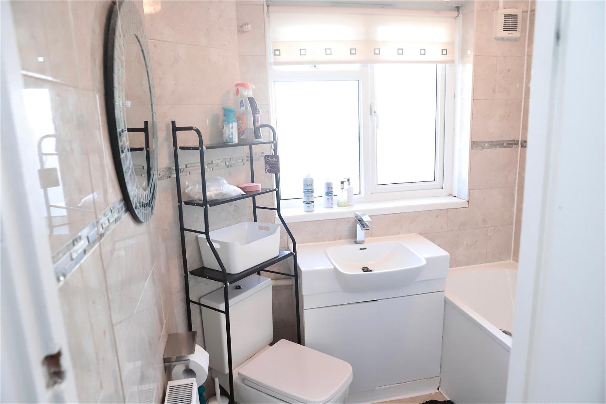 Maitland Luxury 2 Bedroom Greenwich With Good Living Space Sleeps 5 Guest- 1 Minute From Greenwich Dlr Station Appartement Londres
