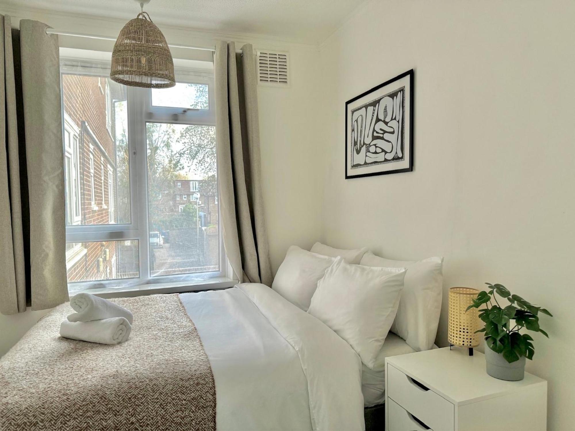 Your Cosy Get-away 5 Minutes From Canning Town Station, Near Excel & O2 Appartement