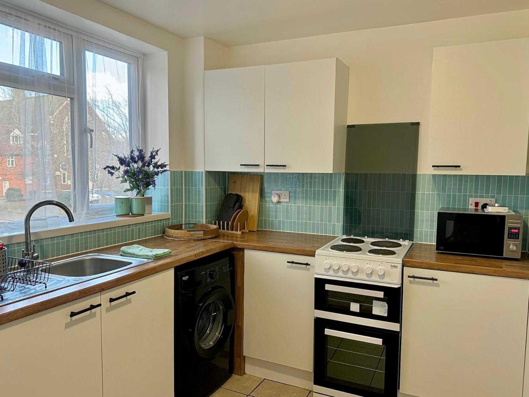 Your Cosy Get-away 5 Minutes From Canning Town Station, Near Excel & O2 * Londres