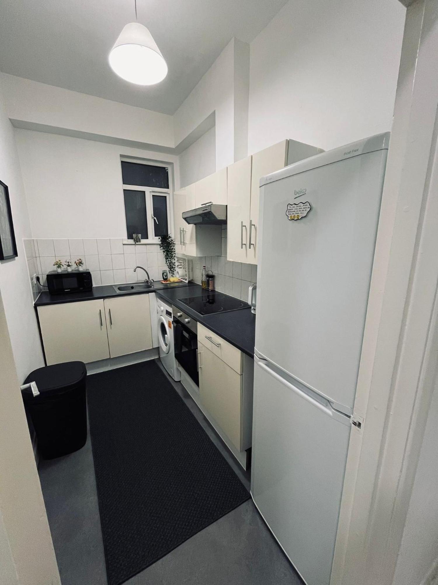 Feel At And Contractor Friendly Appartement Londres