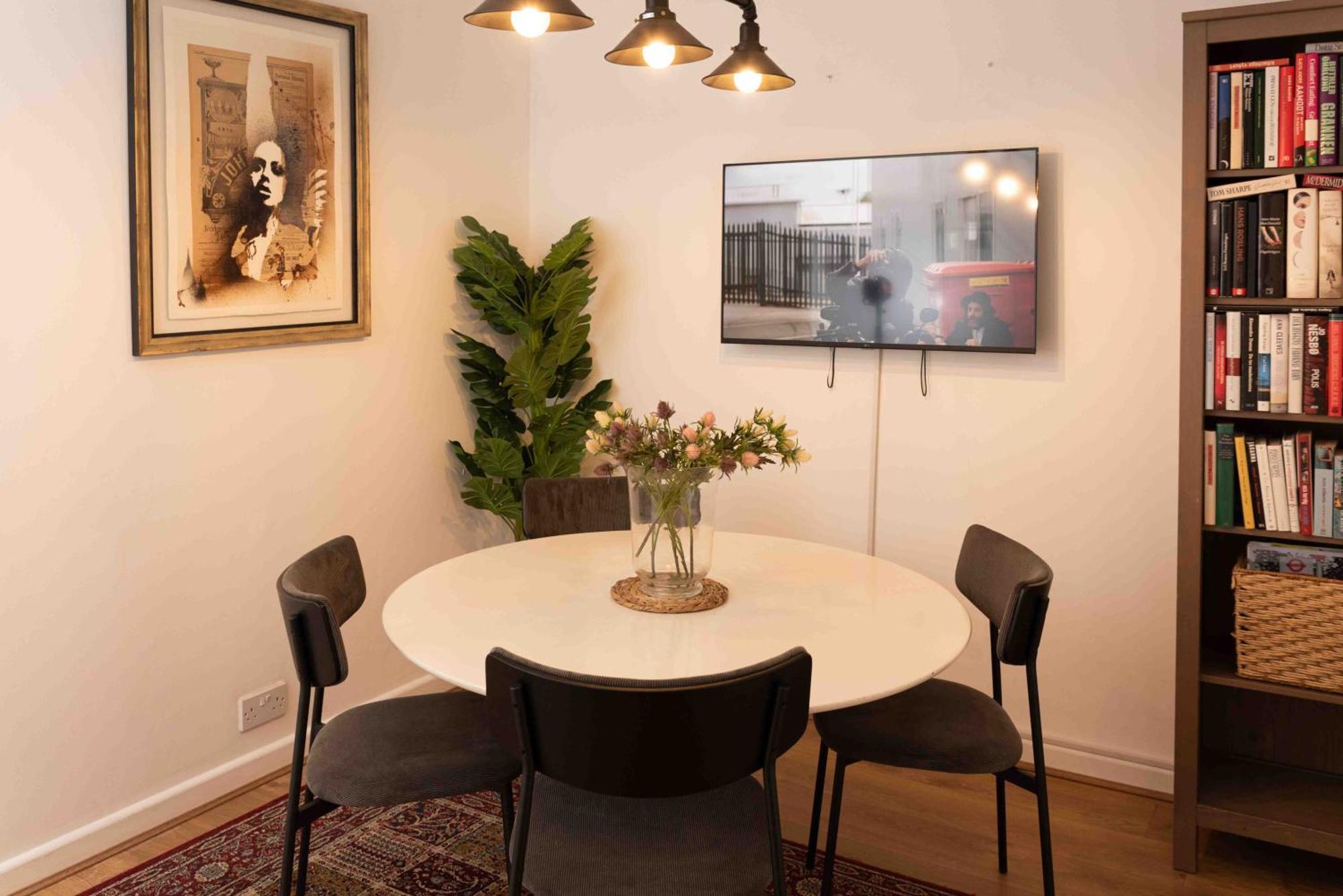 2 Bedroom Flat By Haggerston Station Appartement Londres
