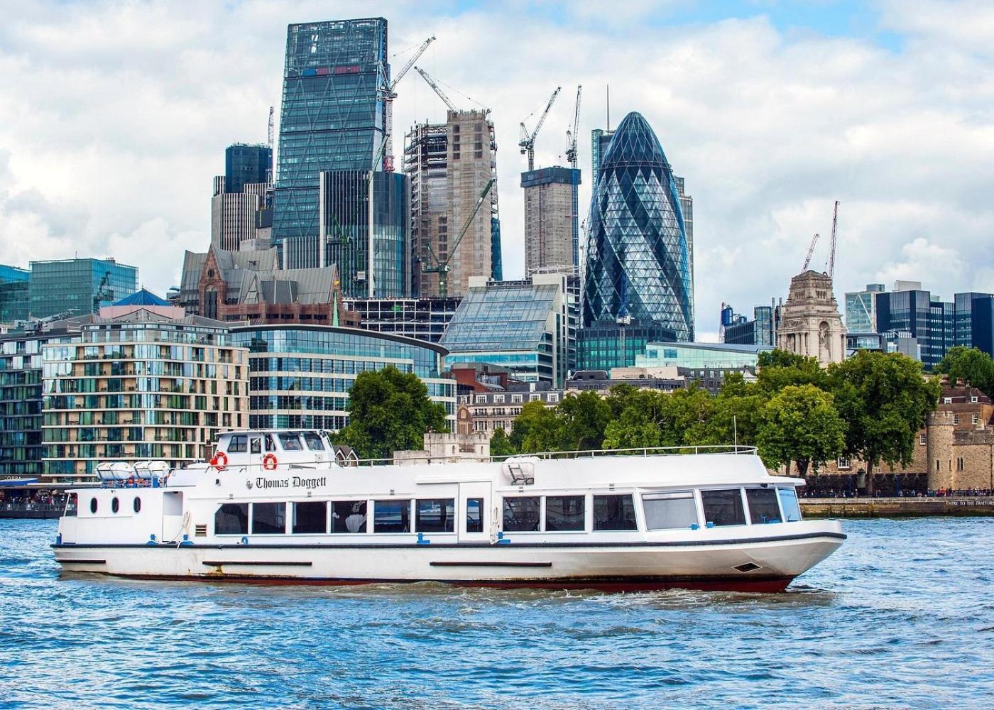 Maitland Luxury 2 Bedroom Greenwich With Good Living Space Sleeps 5 Guest- 1 Minute From Greenwich Dlr Station * Londres