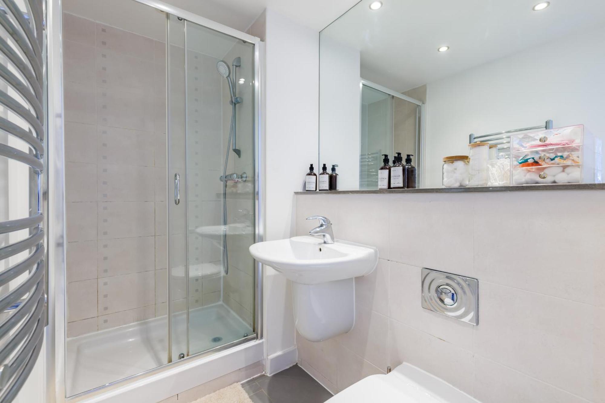 Appartement Stunning 2-bed, 2-bath With Balcony Views Stratford Westfield