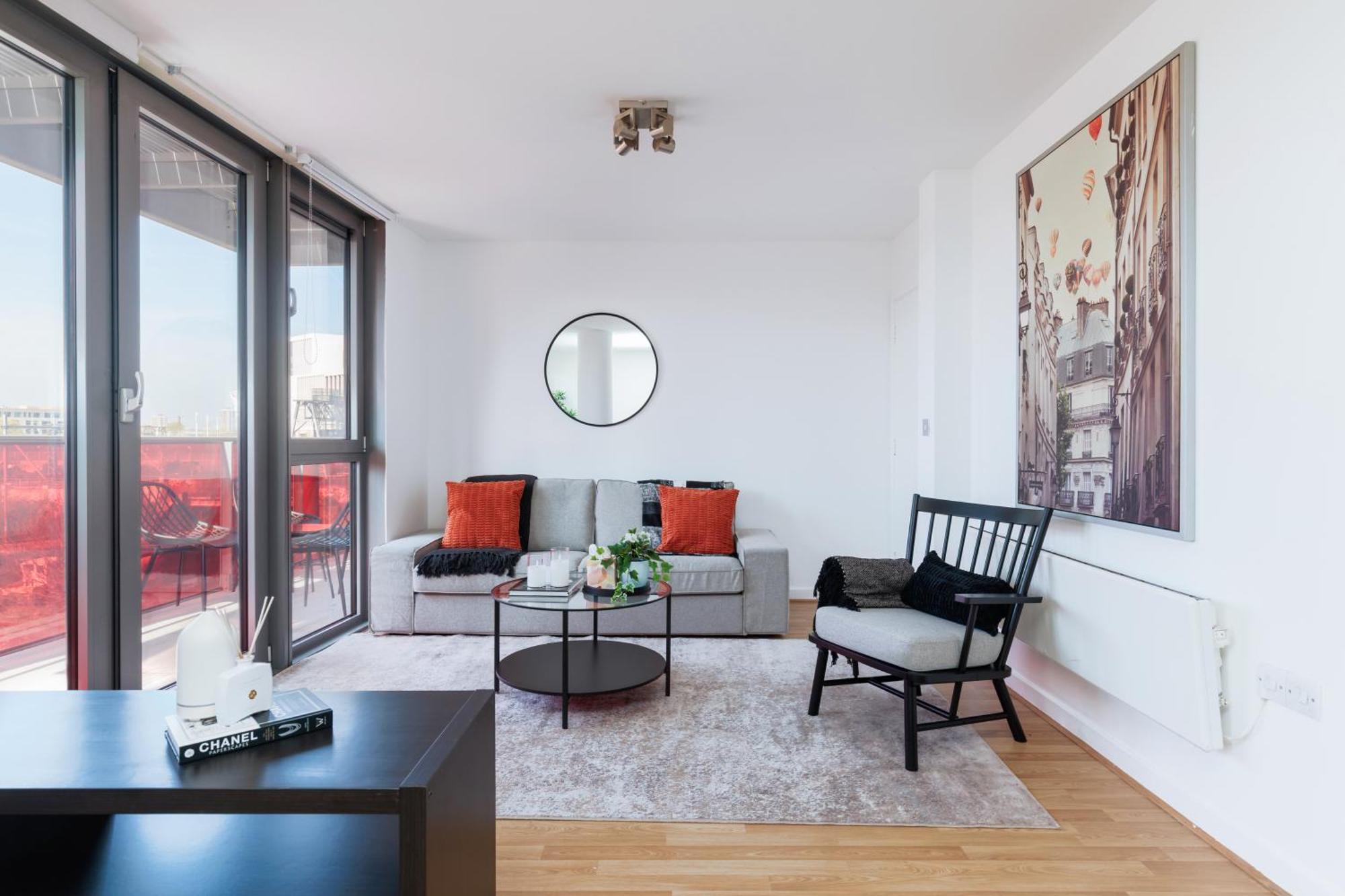 Stunning 2-bed, 2-bath With Balcony Views Stratford Westfield Appartement