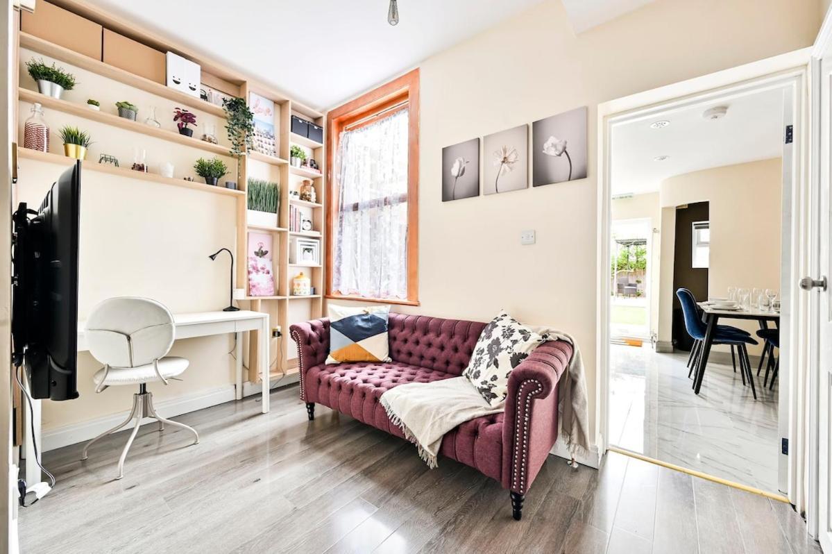 Hébergement de vacances Cozy 3 Bed In London, Free Parking, Sleeps 8!