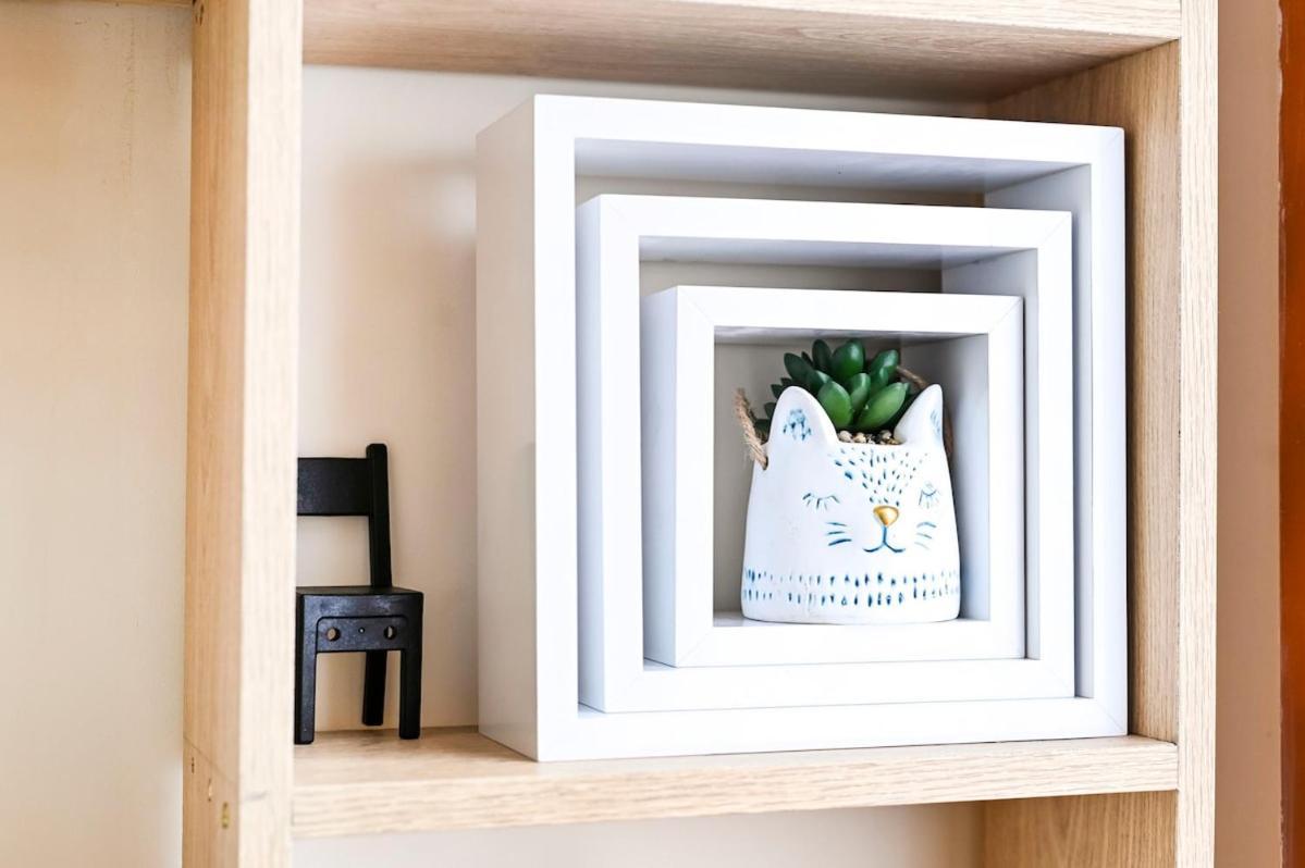 Cozy 3 Bed In London, Free Parking, Sleeps 8! Hébergement de vacances