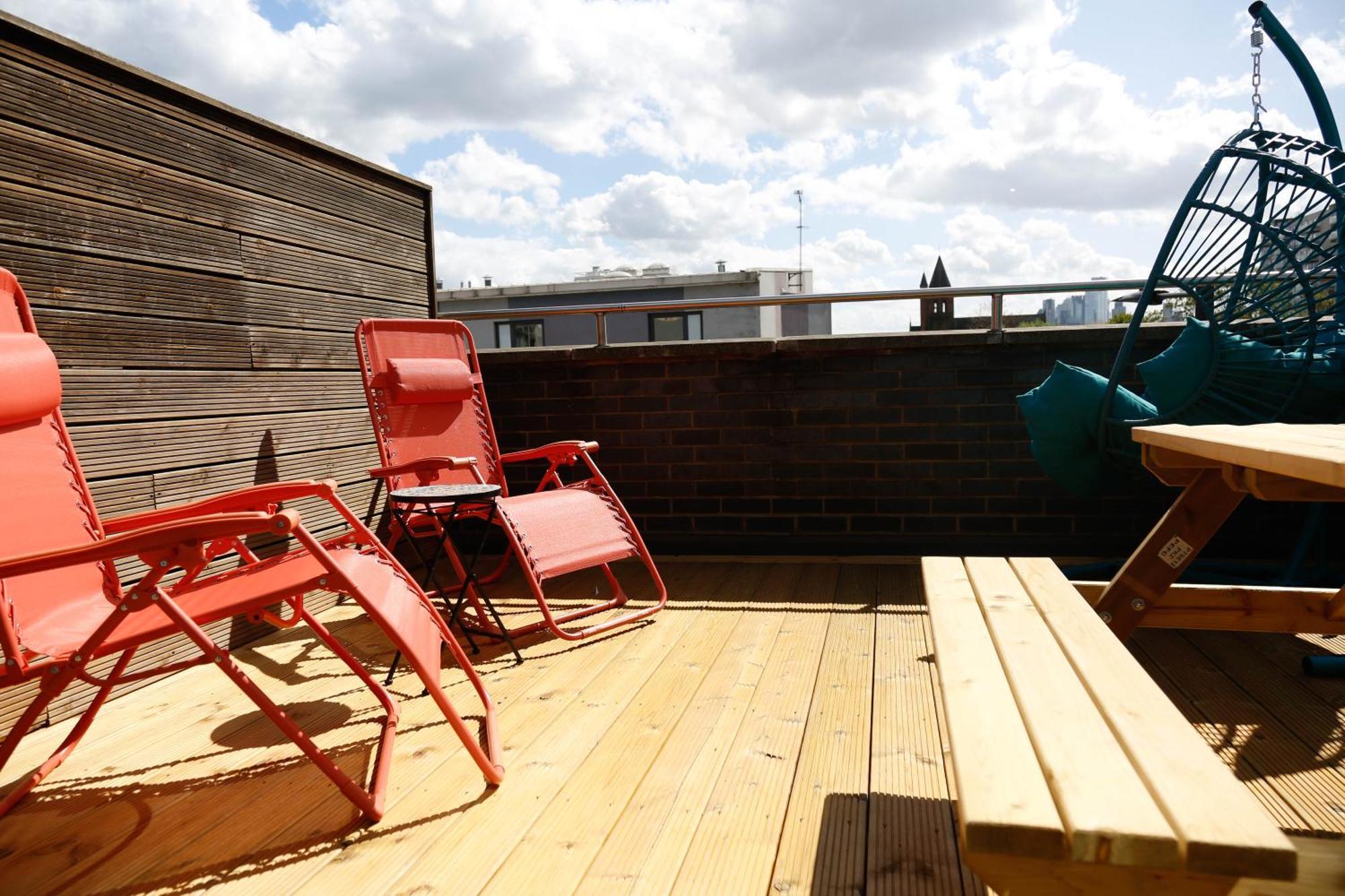 Appartement New Luxury In Location Next To Shops, Cafes, Bars & Metro