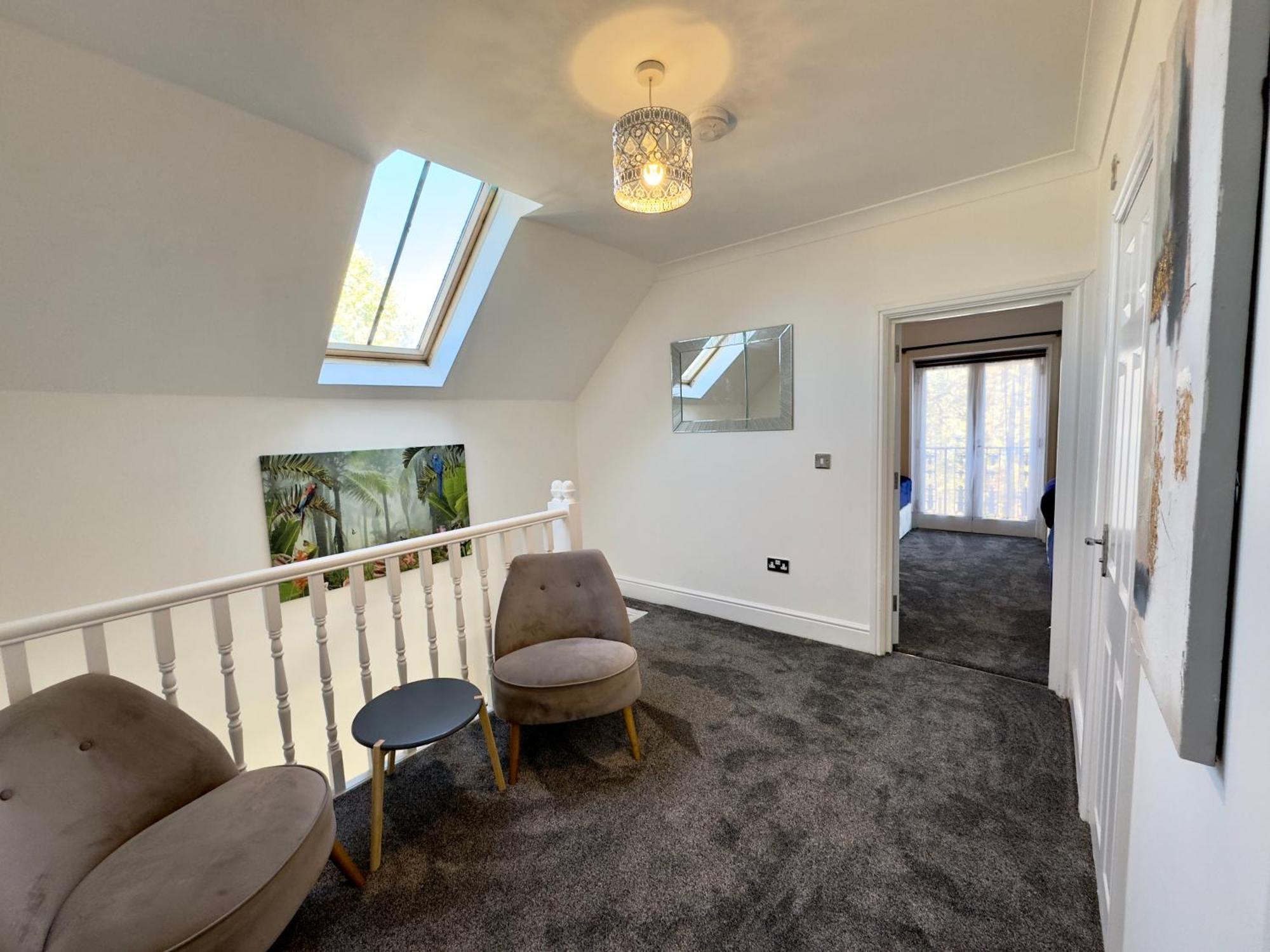 Spacious 3-bed With Garden, Private Parking, Smart Tv's, Fast Wi-fi Hébergement de vacances Londres