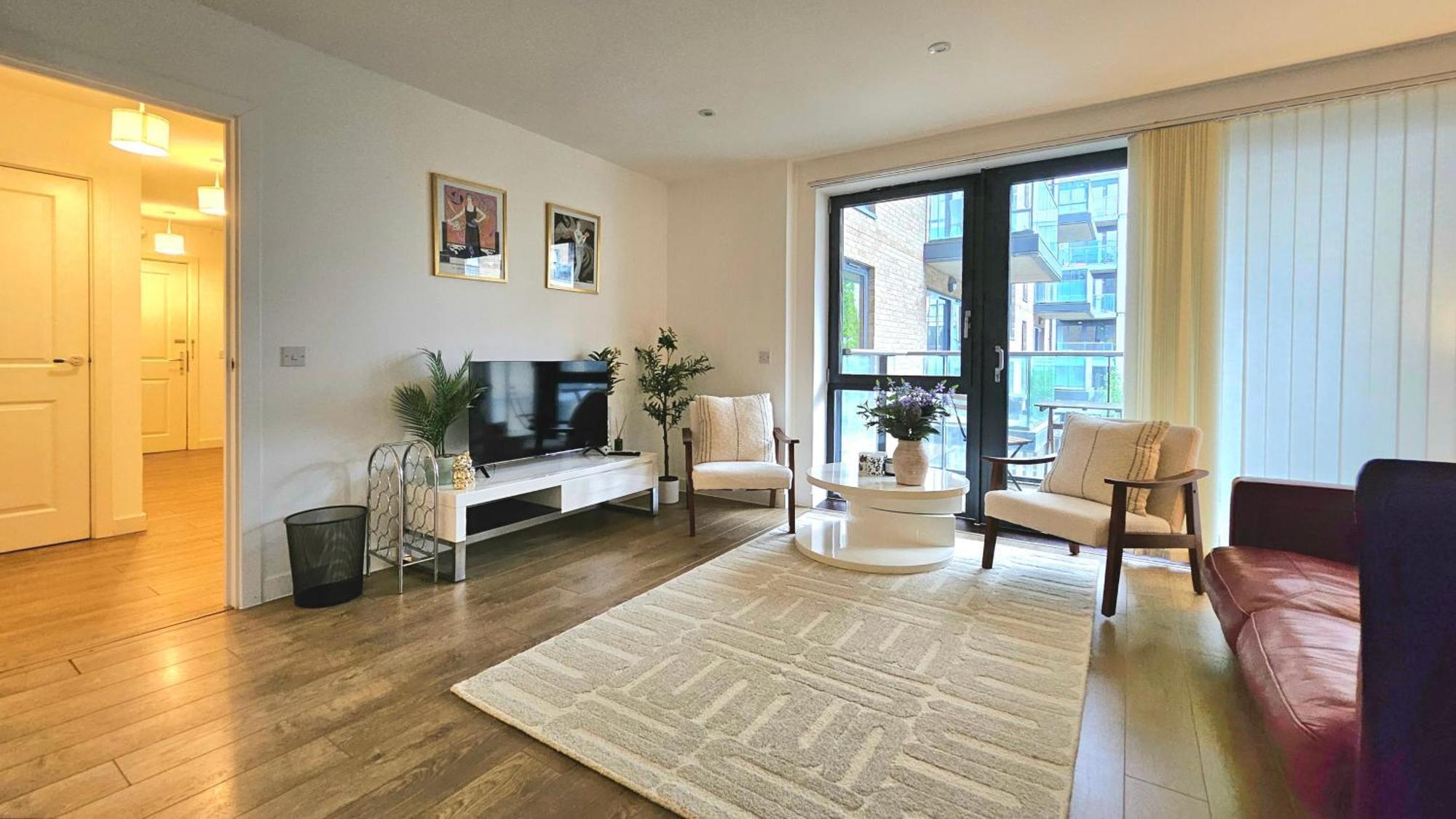 Athera - Festival Quarter, Canary Wharf 2 Bed, 2 Bath With Balcony And Gym Facility Appartement