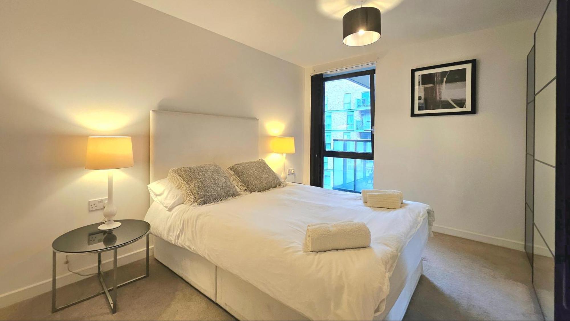 Appartement Athera - Festival Quarter, Canary Wharf 2 Bed, 2 Bath With Balcony And Gym Facility Londen