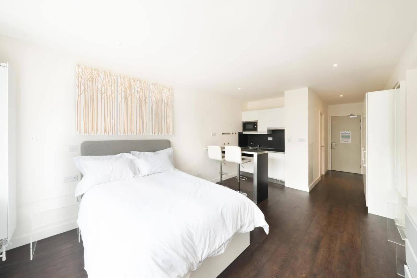 Cosy And At Chapter Aldgate In * Londres