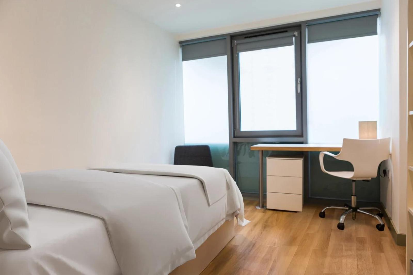 Cosy And At Chapter Aldgate In Apartamento