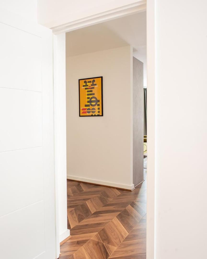 Olympic 100 -1 Fred Apartment London
