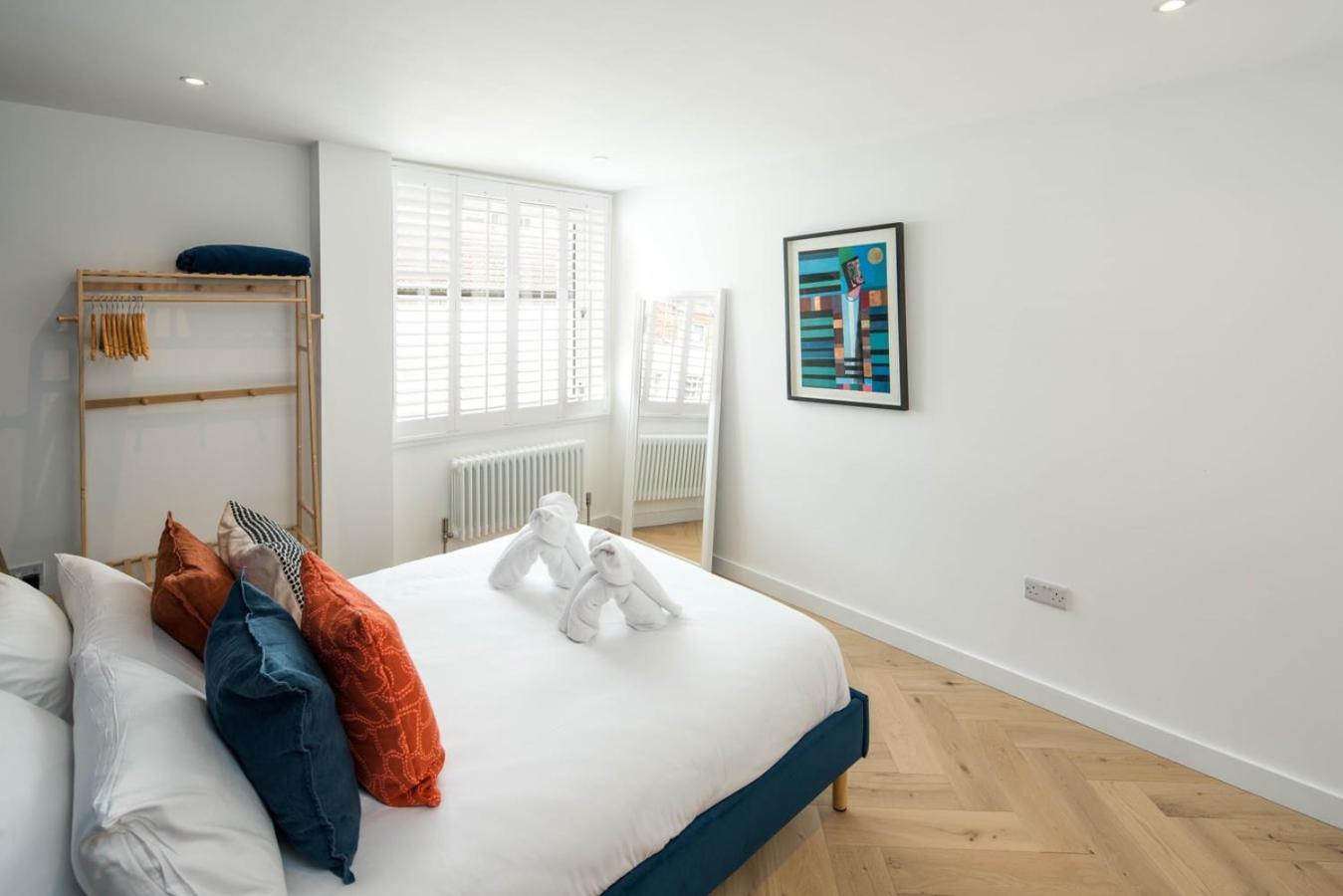 Apartment 2bed 2bath Stunning Shoreditch London