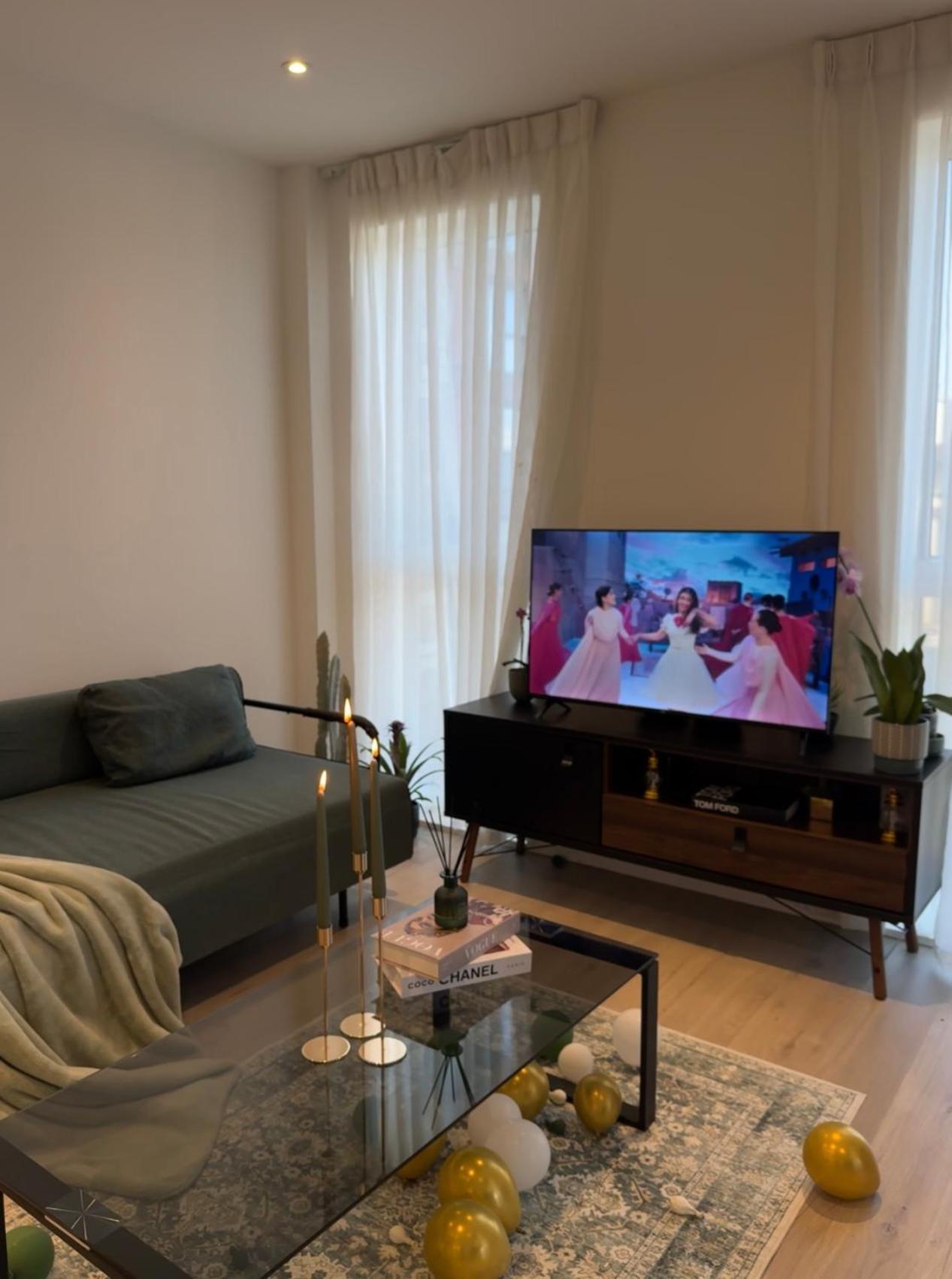 Luxury Entire 1 Bed Flat, Excel, Airport, Custom House *
