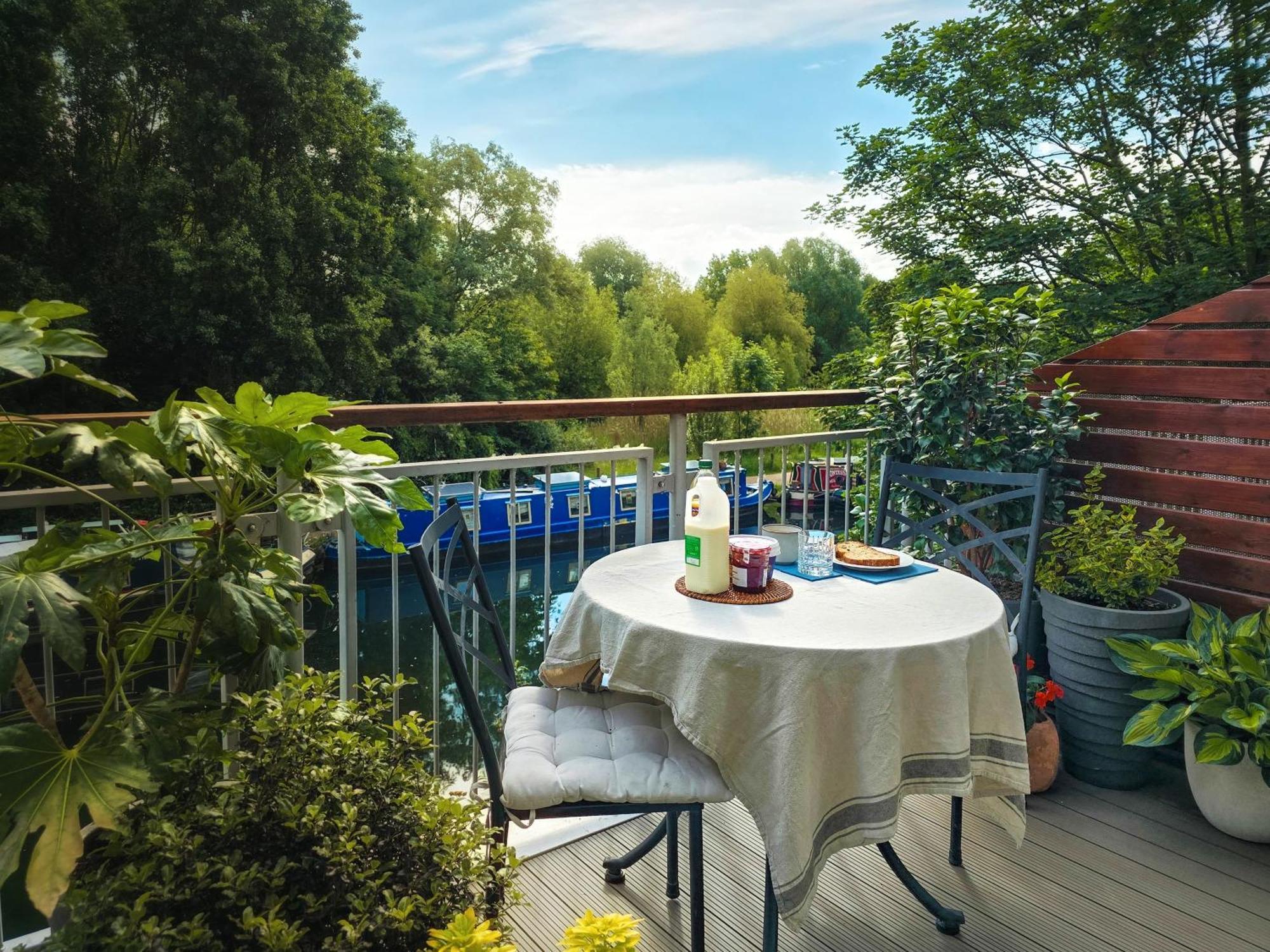 Luxury Canal-front 2 Bedroom Loft Apartamento Londres