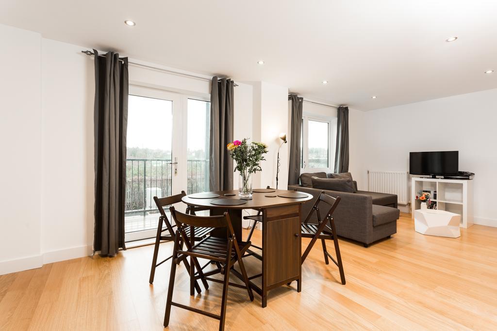 Joivy Lovely 1-bed Flat Near 02 Arena Londres