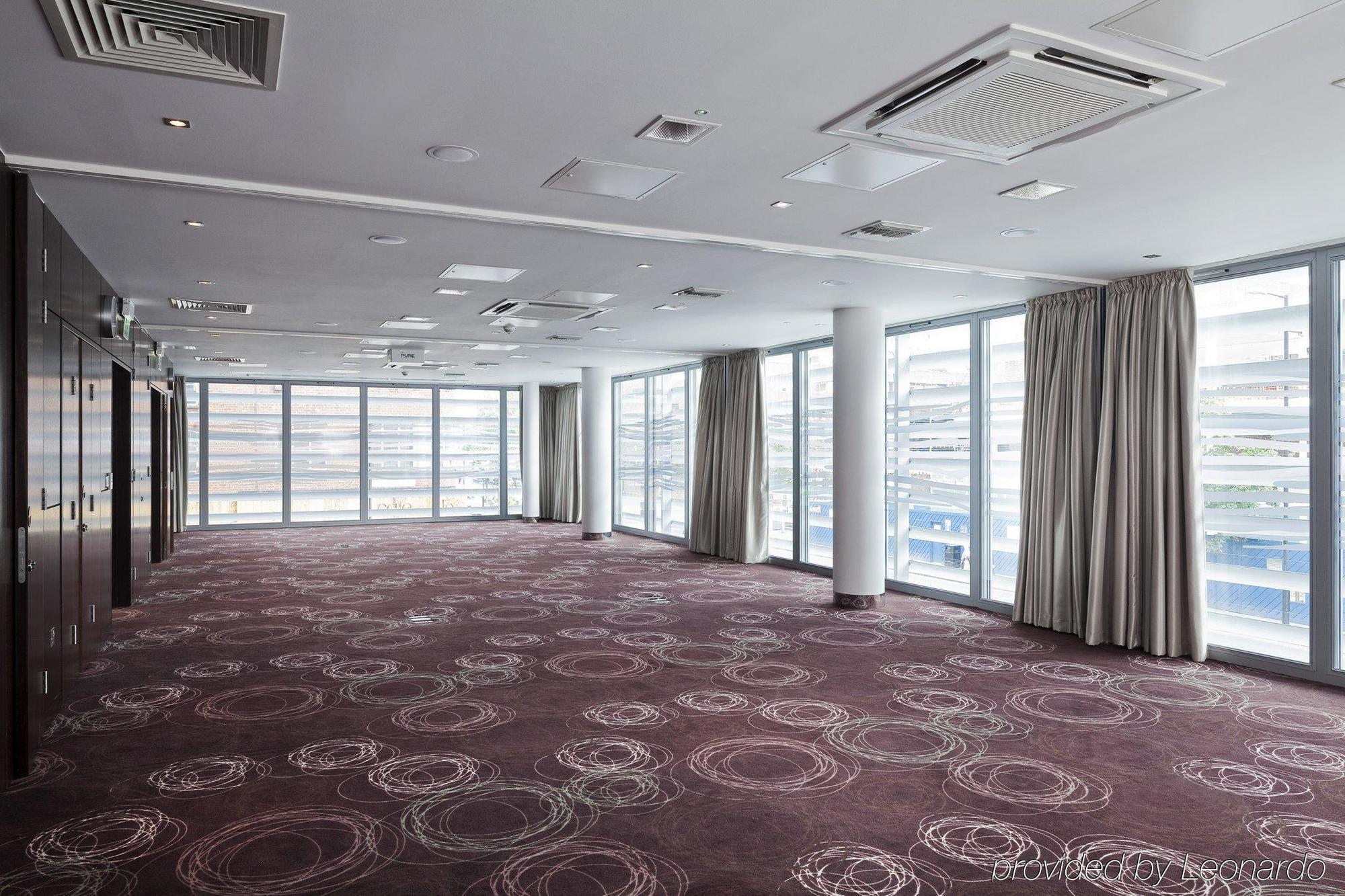 - Whitechapel By Ihg London