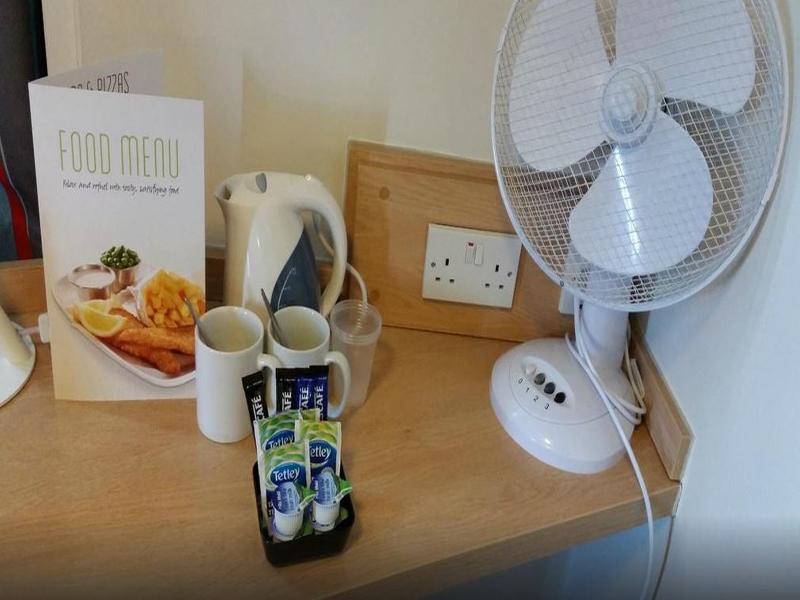 Travelodge Central City Road Hotel 3*