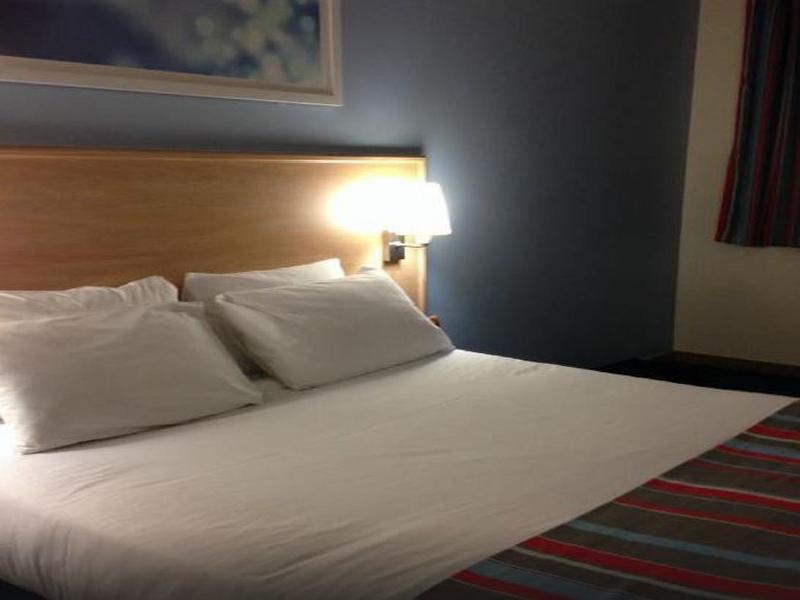 Travelodge Central City Road