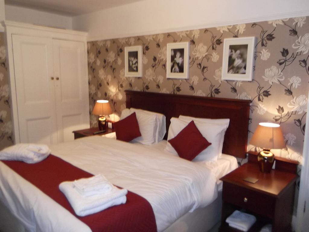 Inn The Ship London