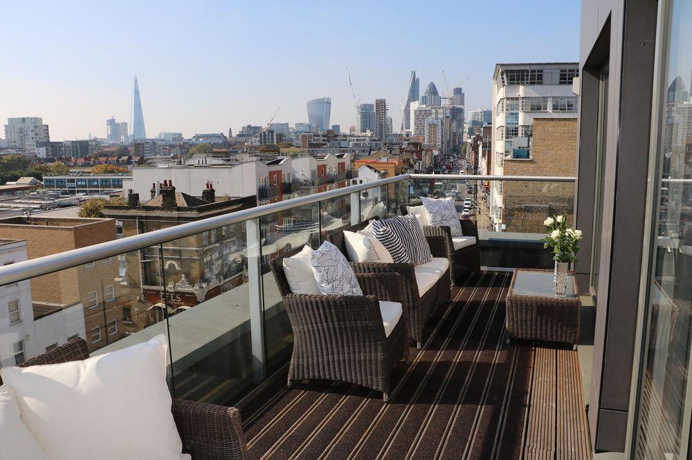 Courtyard & Penthouse