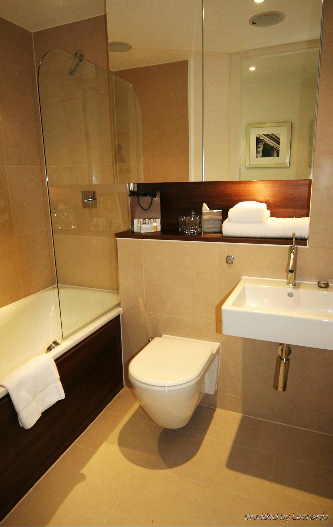 Marlin Canary Wharf Apartahotel 4*