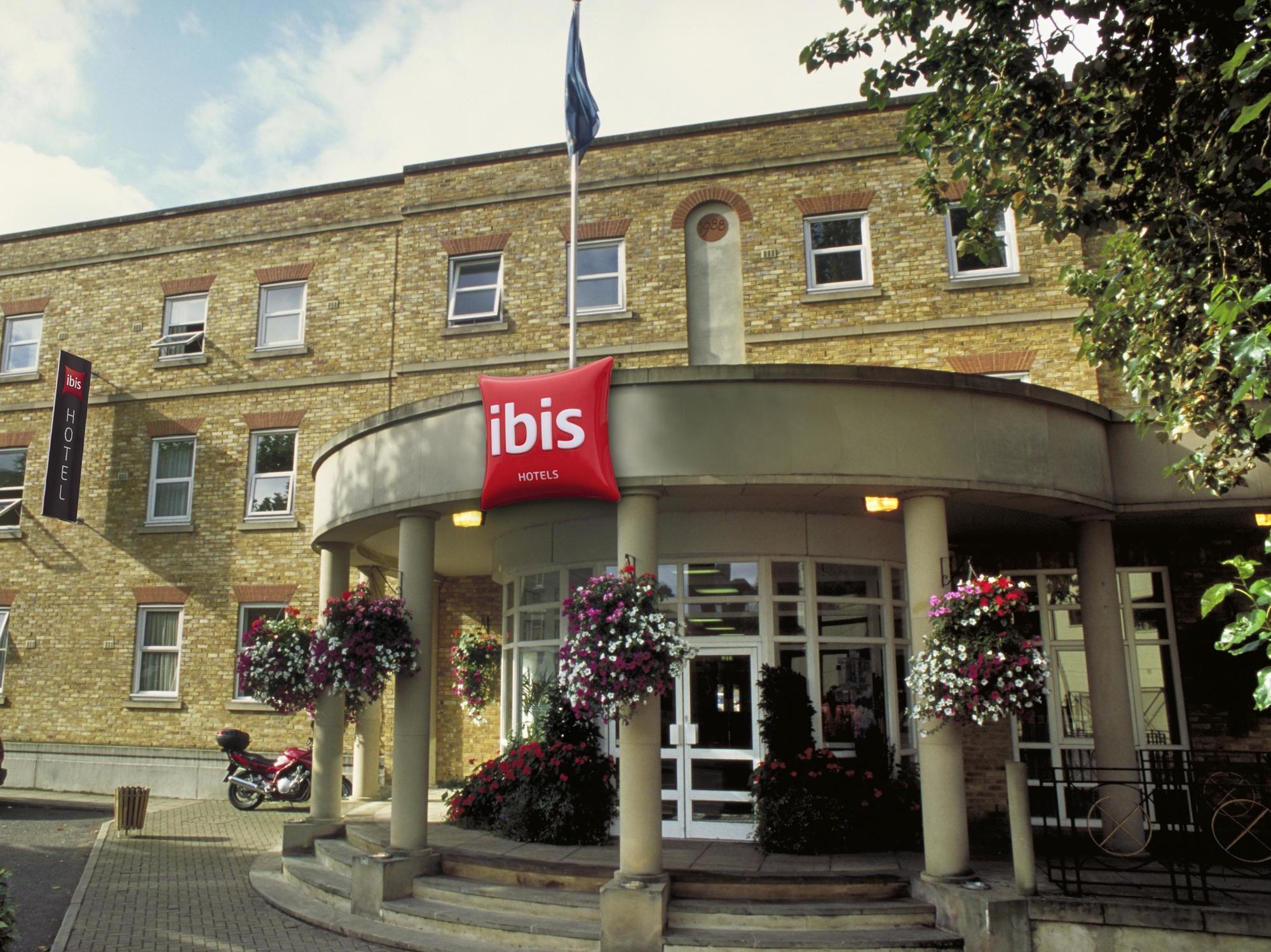Ibis Greenwich Hotel 3*
