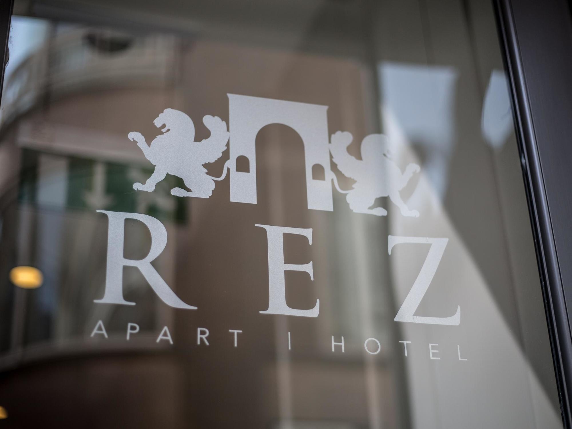 Apartahotel Rez