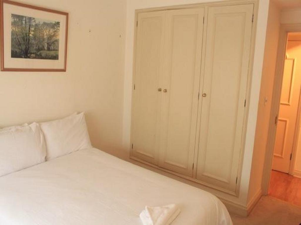 17 Brooks Mews Appartement *