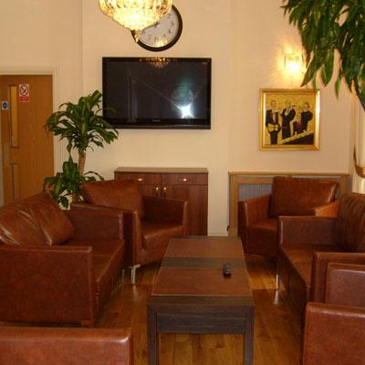 Corner House 3*
