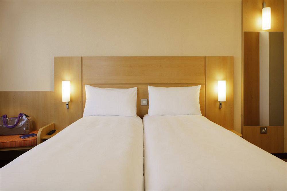 Ibis Greenwich 3*