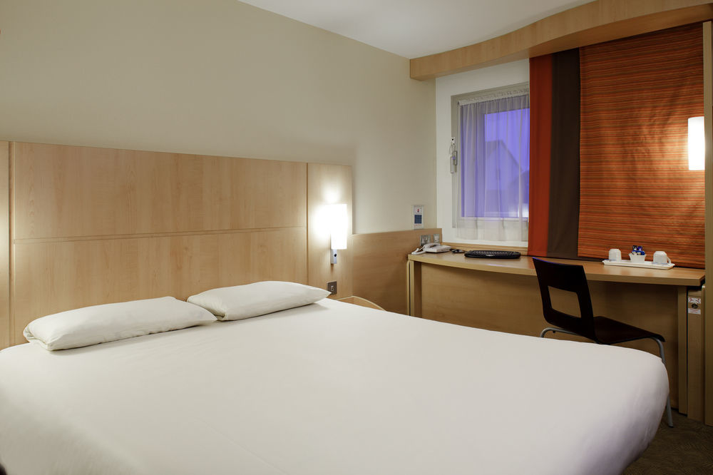 Ibis Greenwich 3*