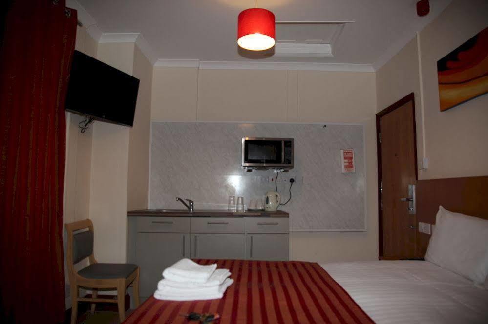 Grove Apartments * London