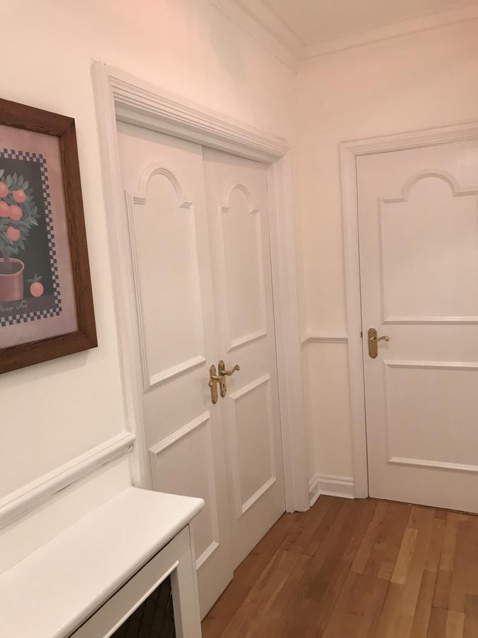 17 Brooks Mews