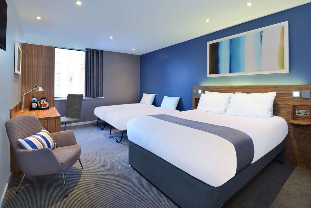Hotel Travelodge Central City Road 3*