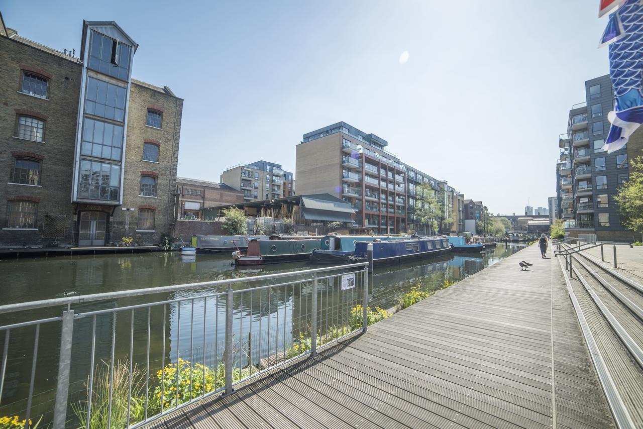 D8 - Canal View