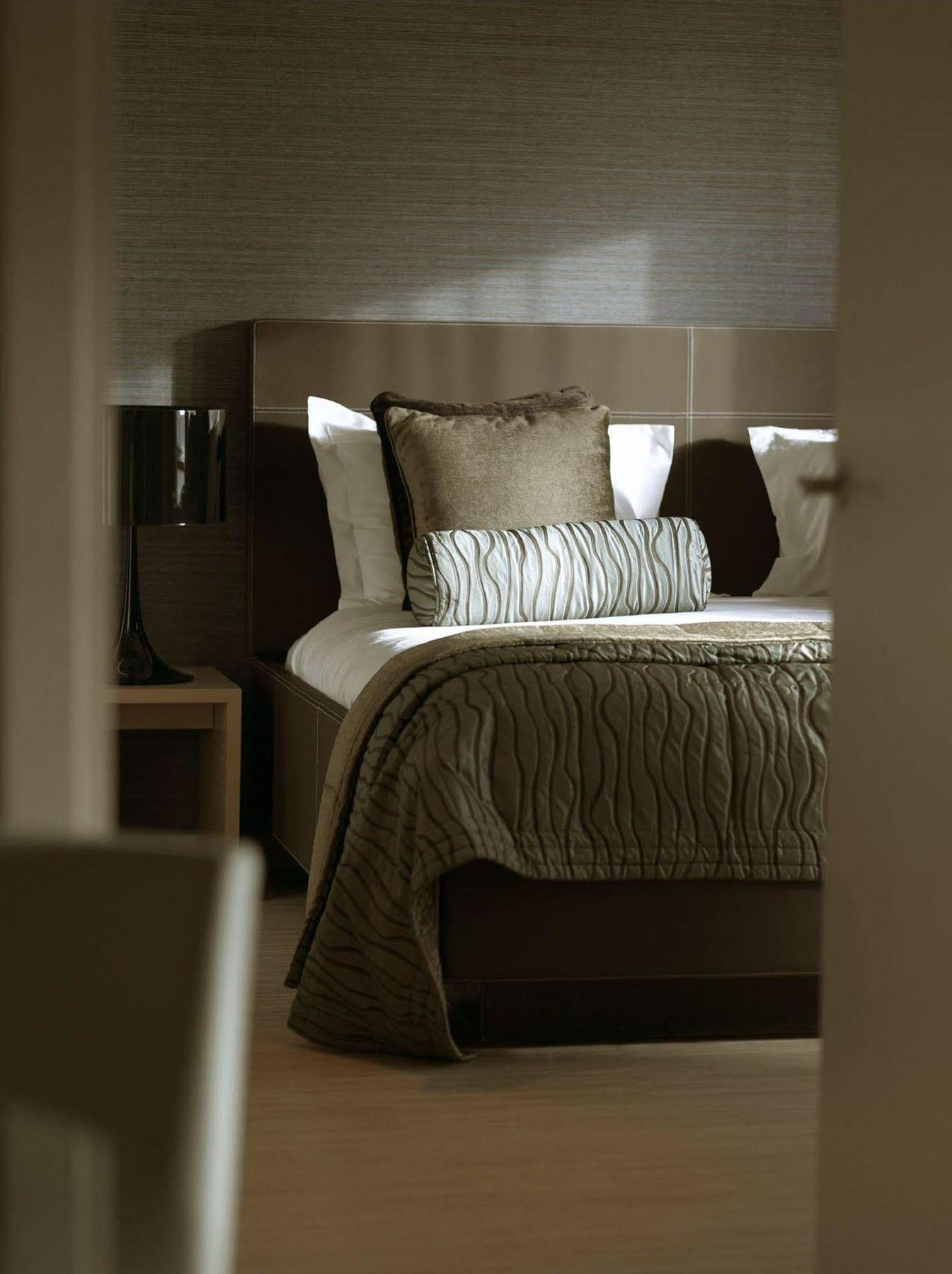 Radisson Blu Hotel, Canary Wharf East Hotel 4*