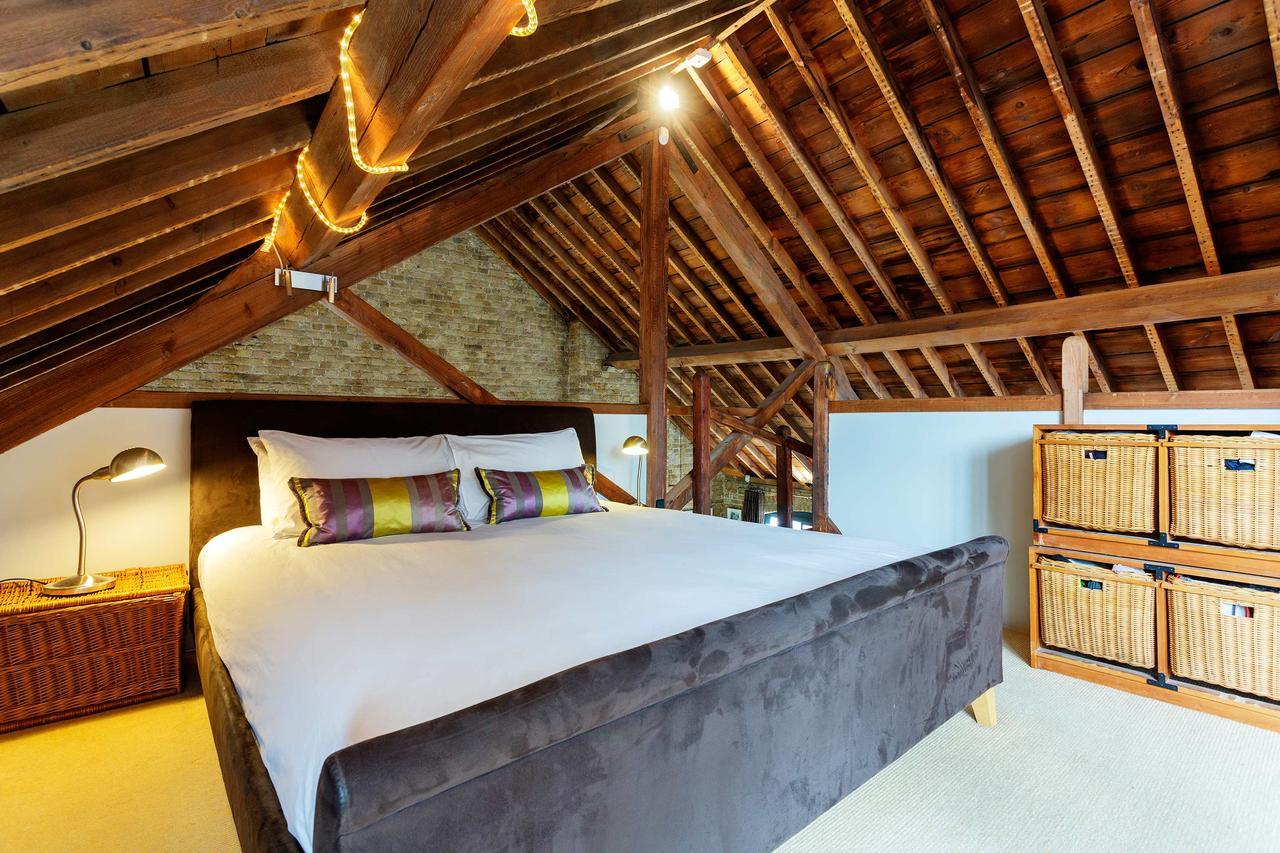 Veeve - Warehouse Loft In Bridge * Londen