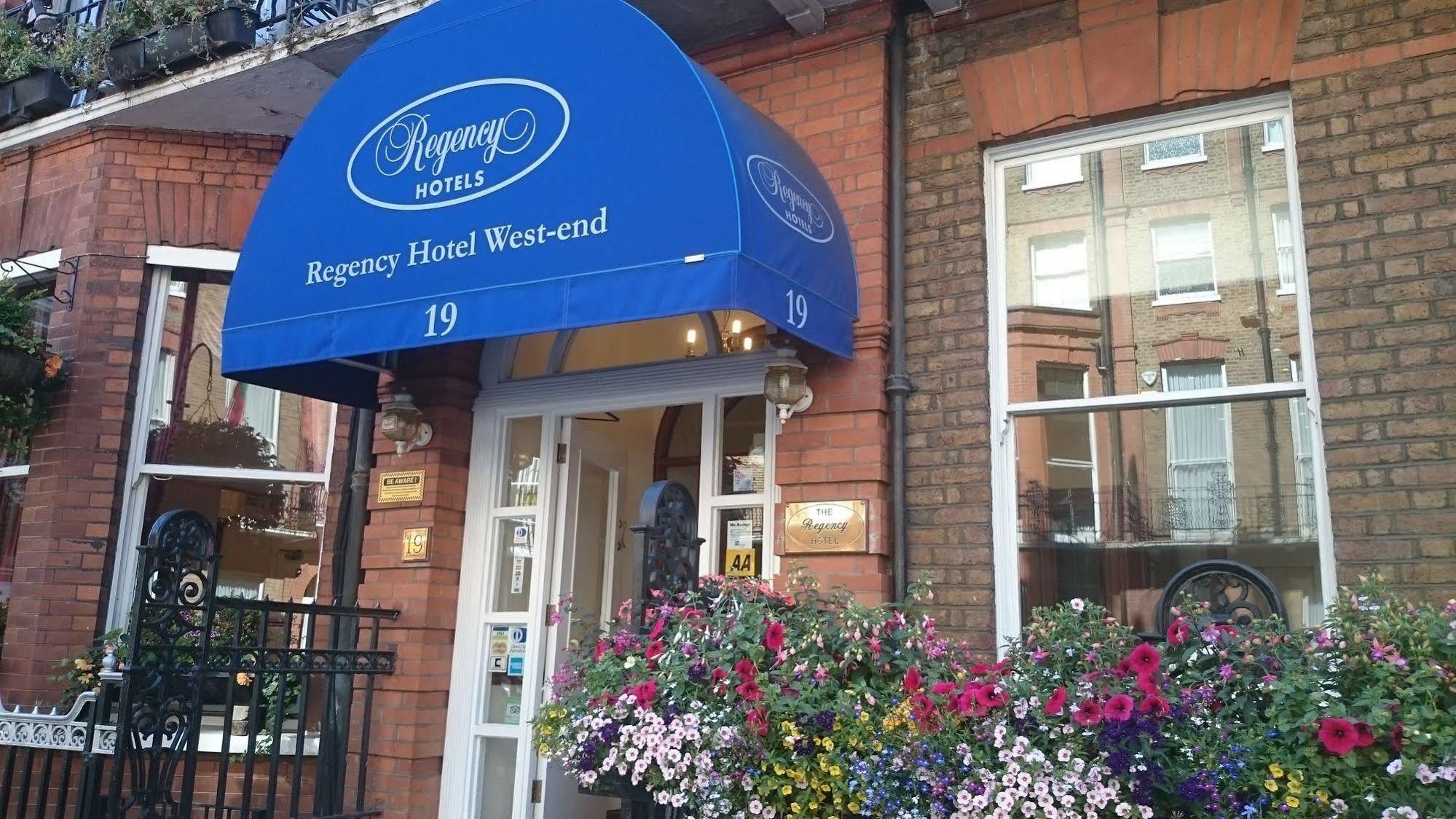 Alojamento de Acomodação e Pequeno-almoço Regency Westend