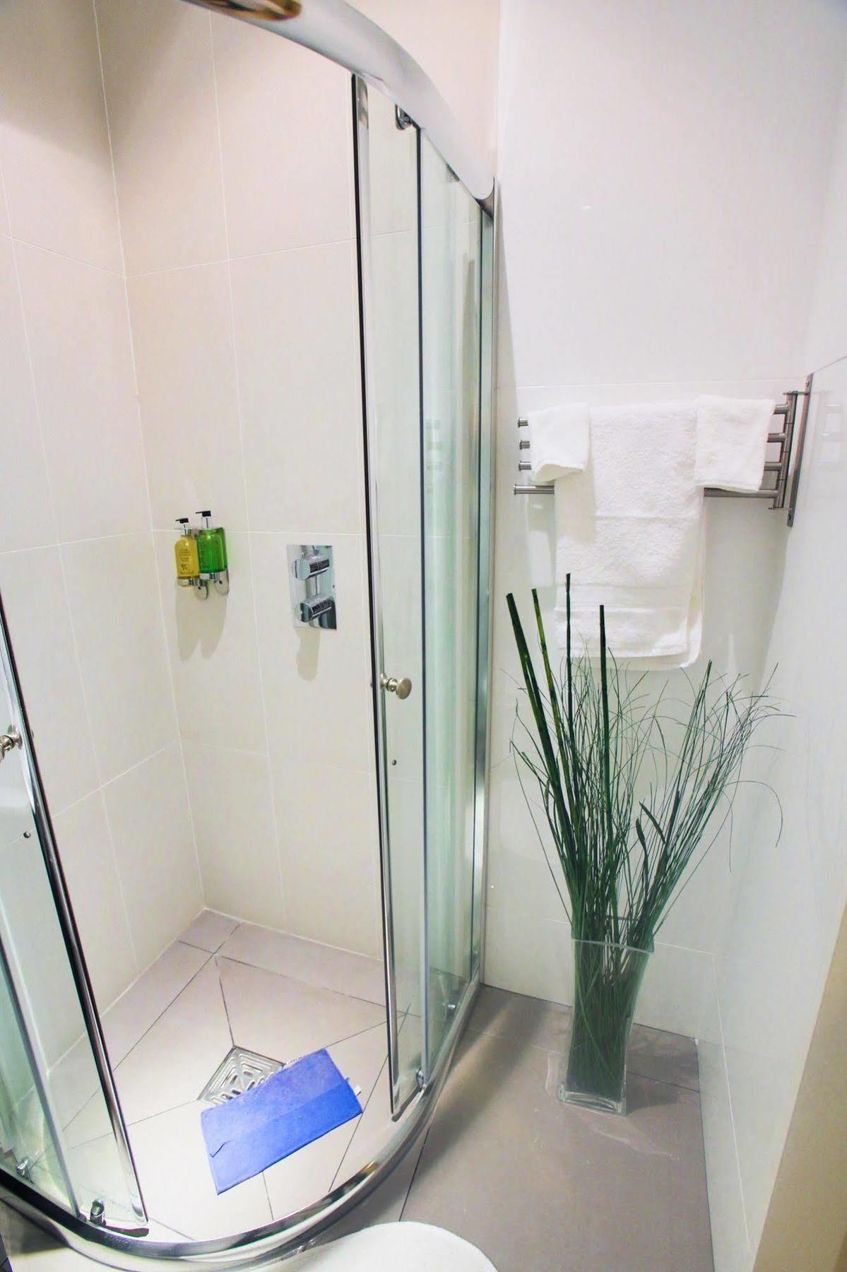 Rez Apartahotel Londres