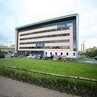 Travelodge City Airport Hotel 3*