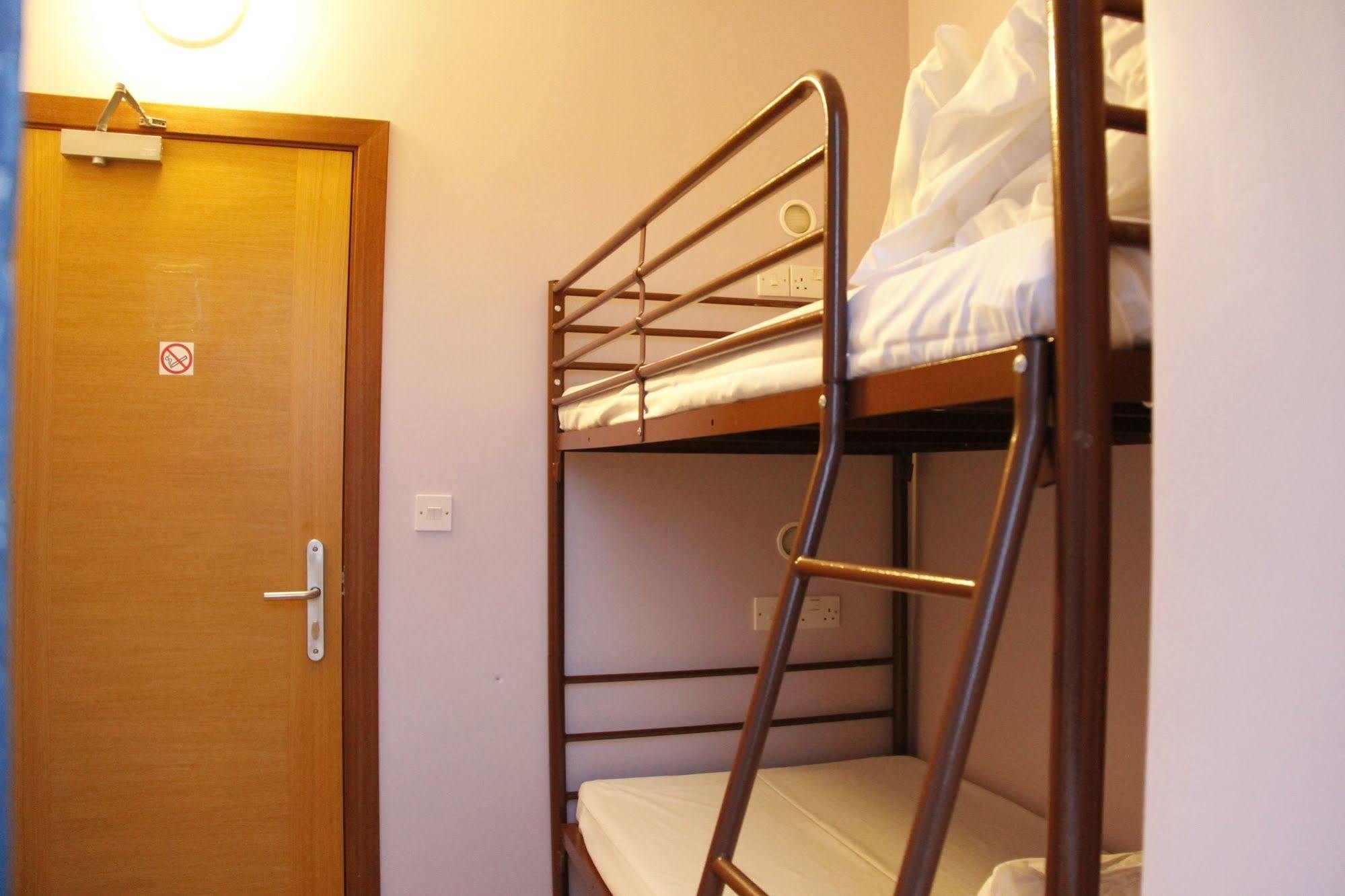 Hostal Rest Up *