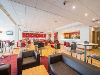 Hampton By Hilton Docklands 3*