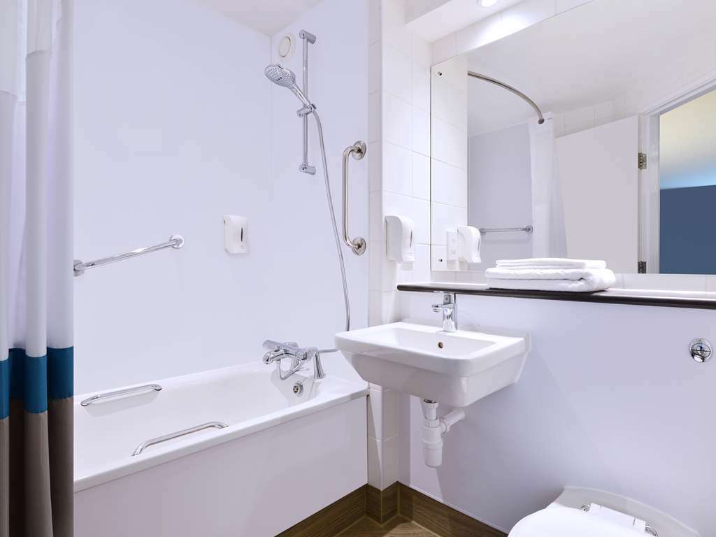 Travelodge Central City Road