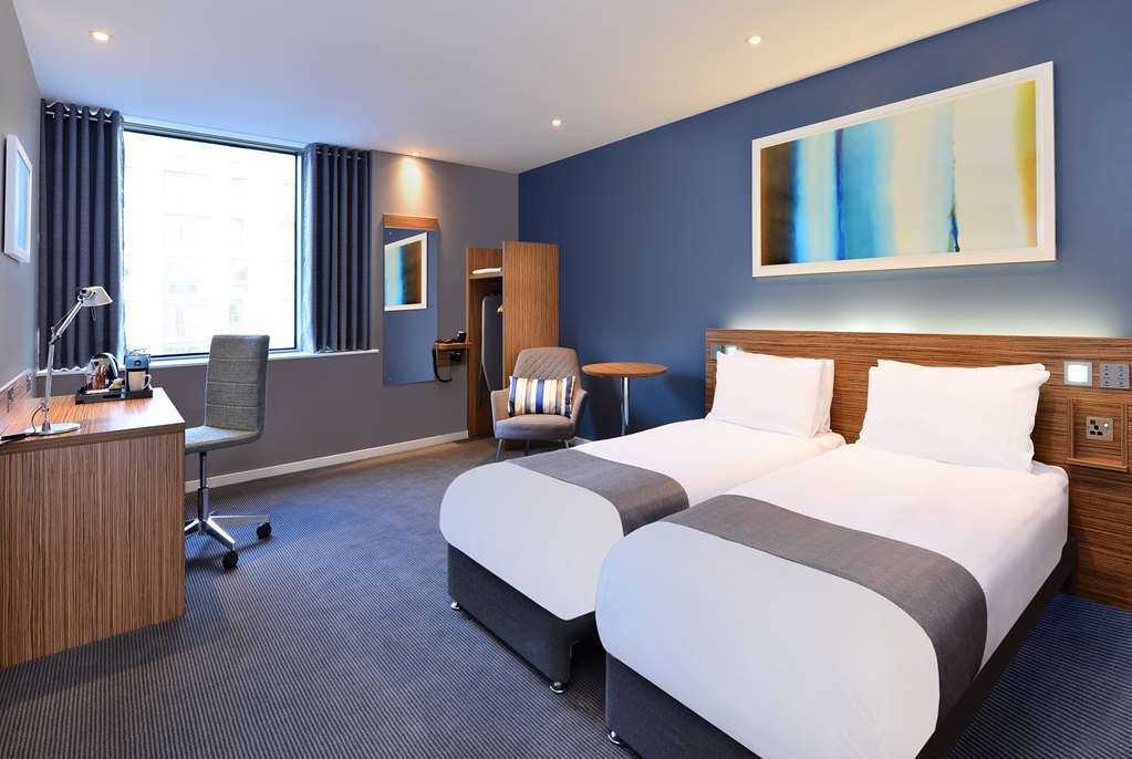 Hotel Travelodge Central City Road 3*