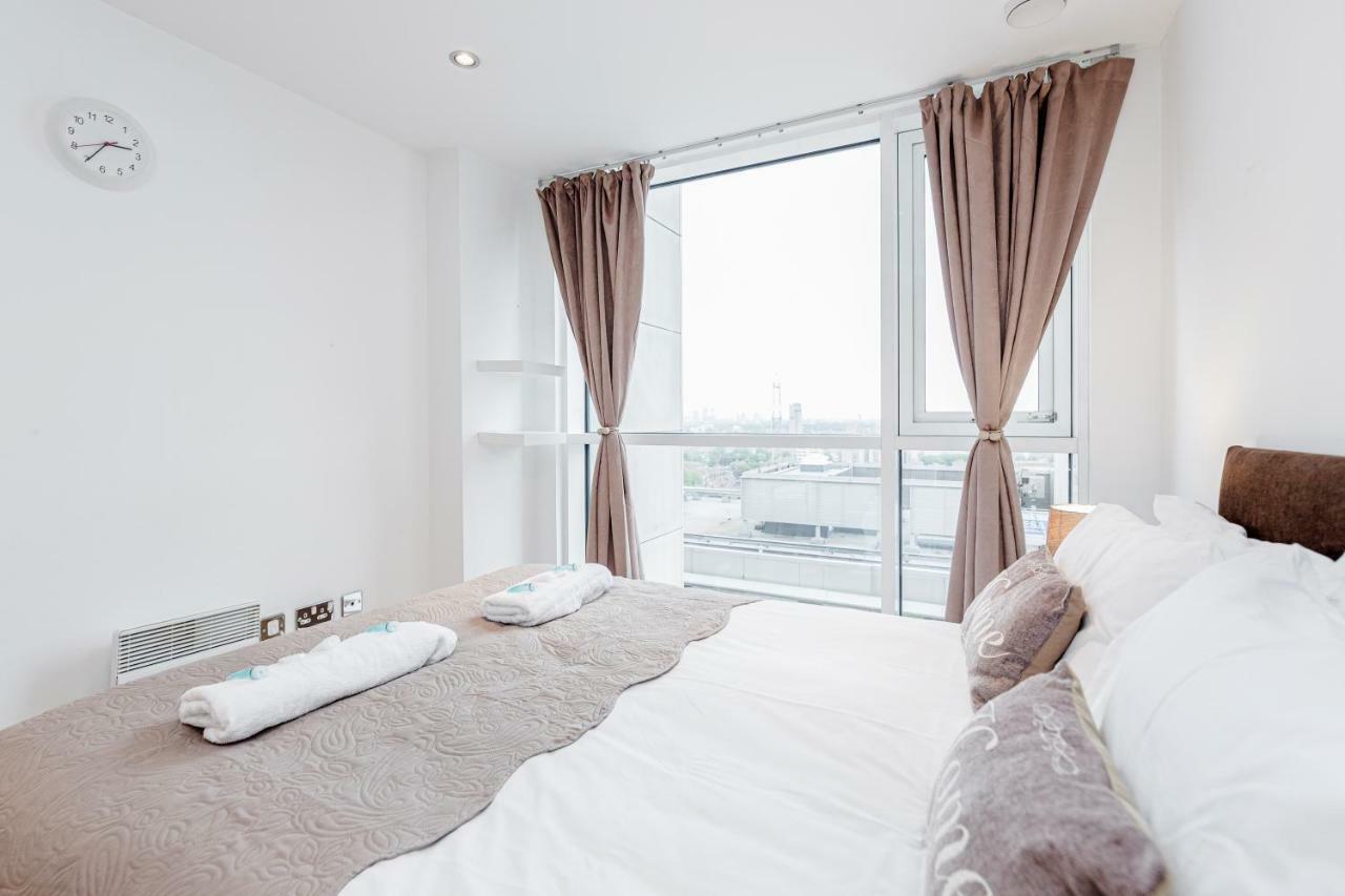 Premium Excel 3 & 2 Bedrooms * Londres