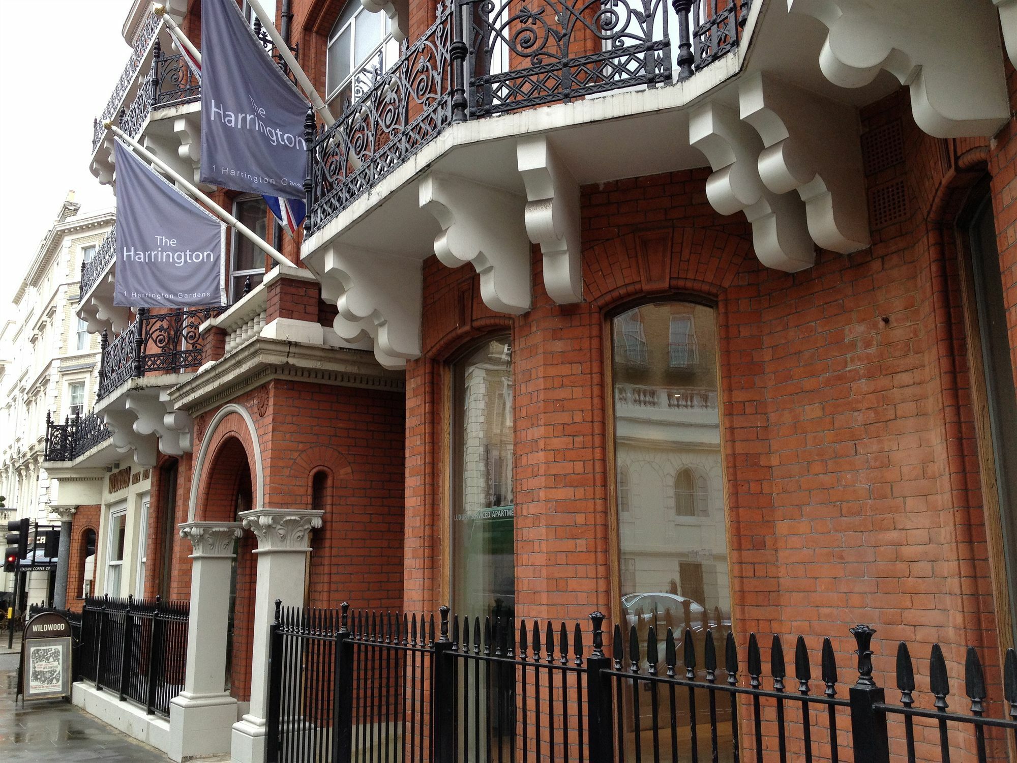 The Harrington - Gloucester Road - 1 Harrington Gardens * Londen