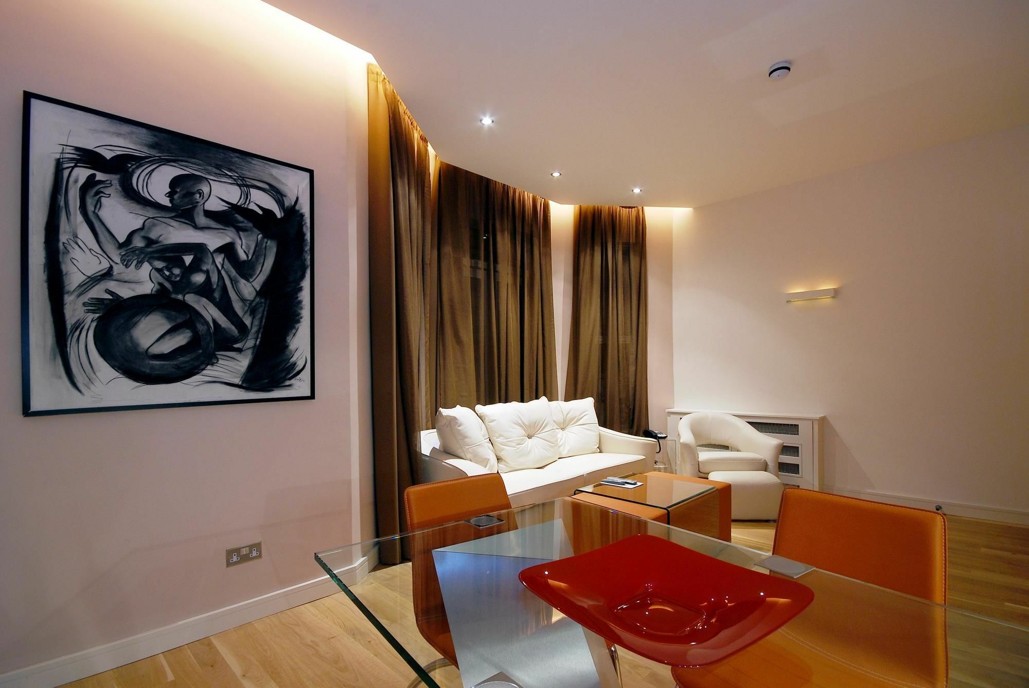 The Harrington - Gloucester Road - 1 Harrington Gardens * Londen