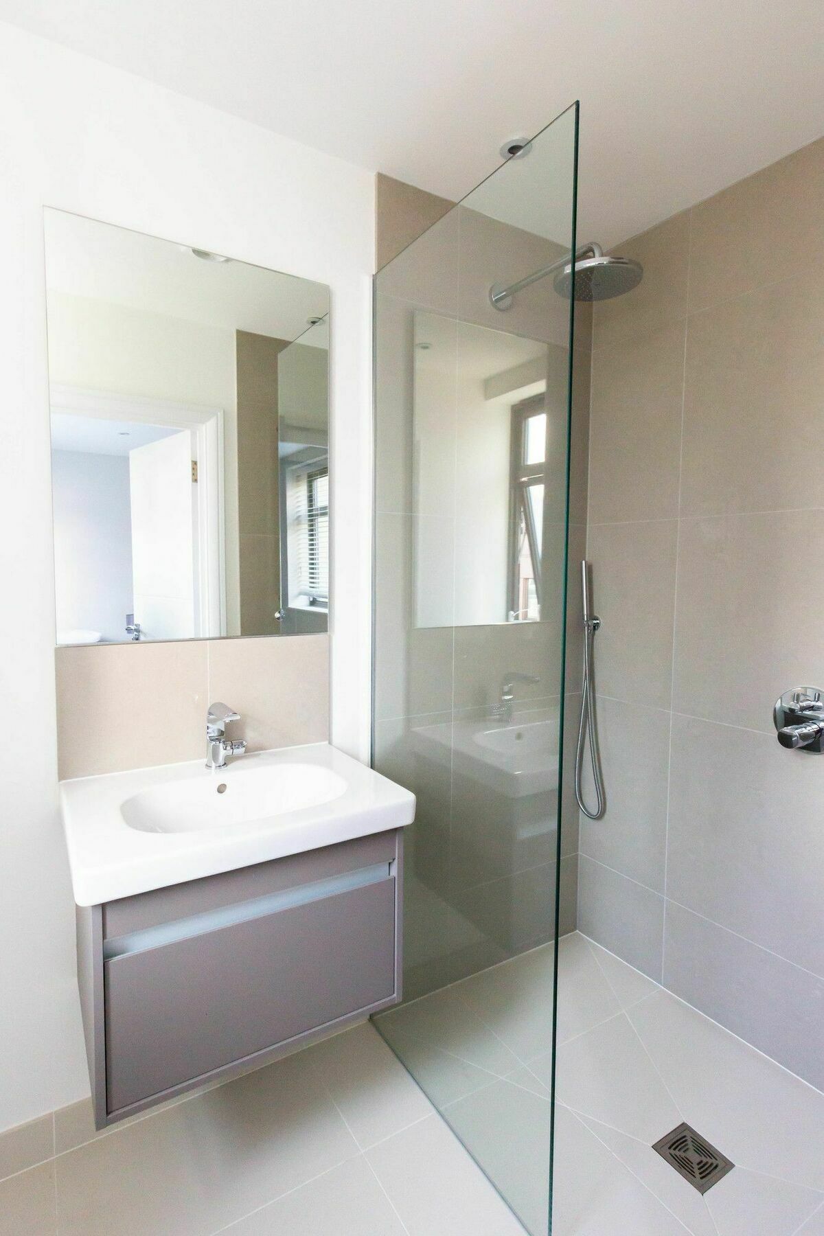 Access Tower Hill Apartment London